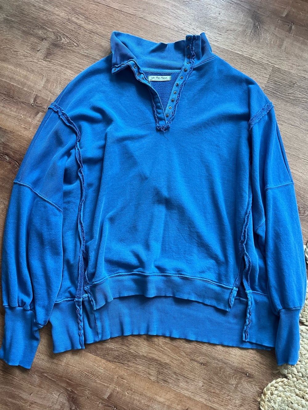 Free People We The Free Camden Henley Sweatshirt Size Large RT $98 Royal Blue